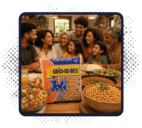 Imagem de uma família com um pacote de Grão de Bico | Joli Cereais